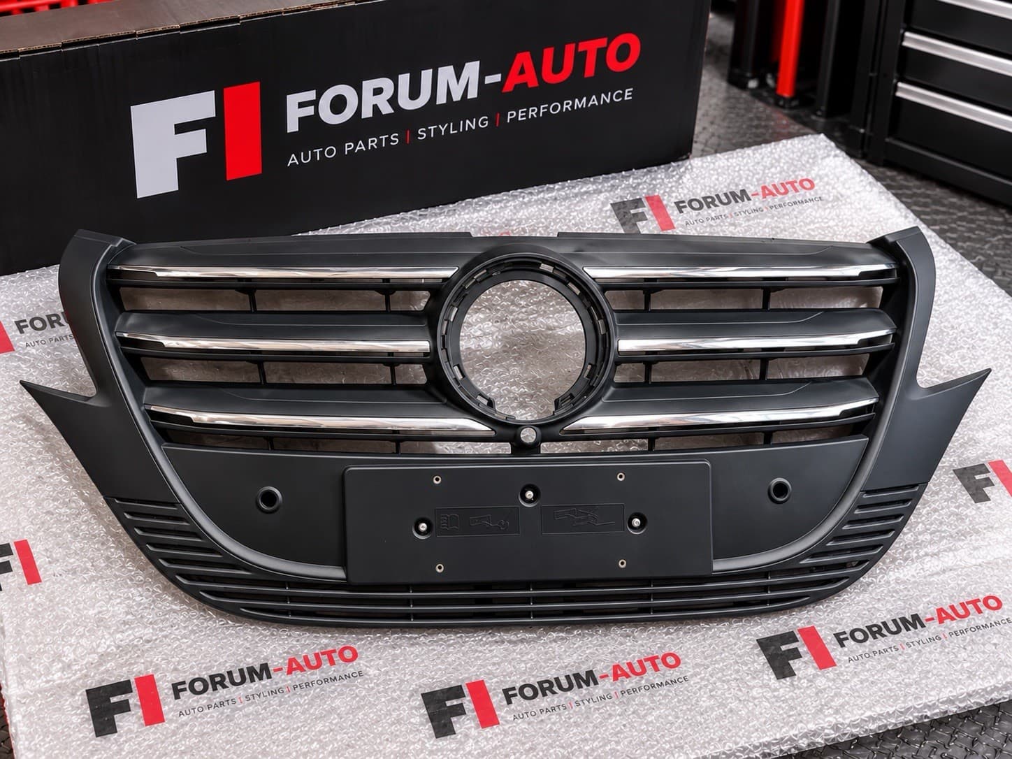 Genuine Mercedes Vito W448 Front Grille 2024-2026 OEM Black — photo 1